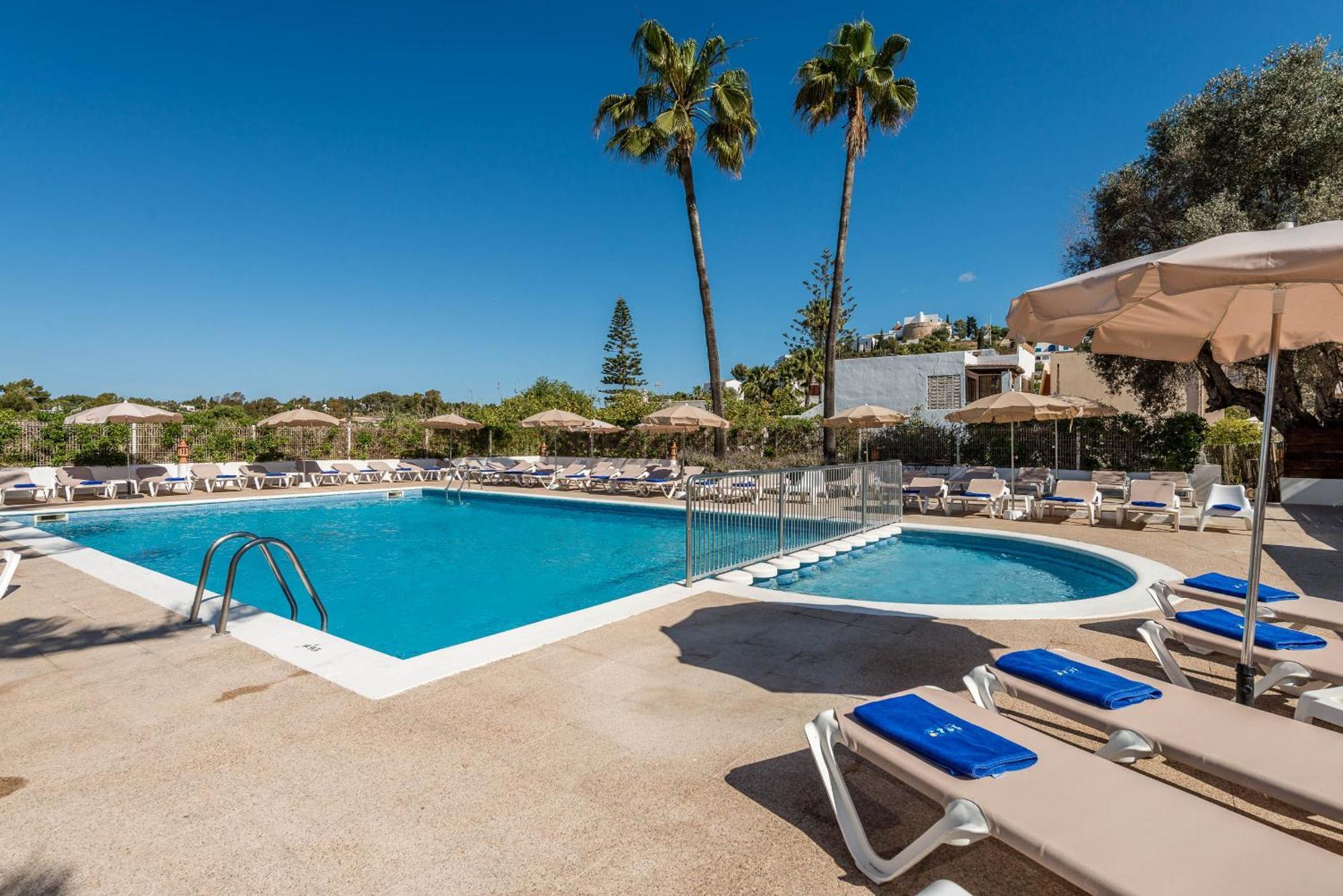 Pierre & Vacances Ros Ibiza Santa Eularia des Riu Ngoại thất bức ảnh