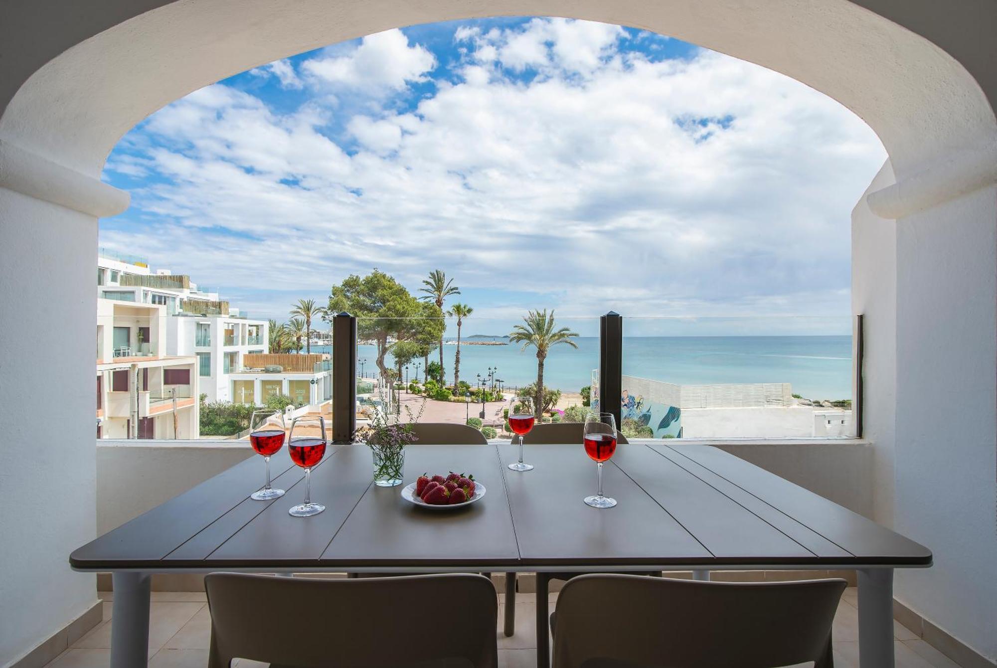 Pierre & Vacances Ros Ibiza Santa Eularia des Riu Ngoại thất bức ảnh