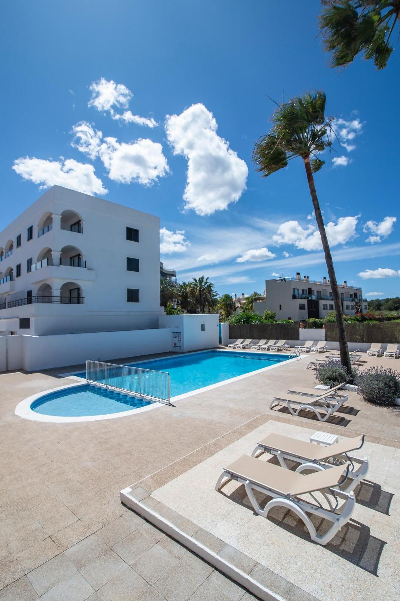 Pierre & Vacances Ros Ibiza Santa Eularia des Riu Ngoại thất bức ảnh