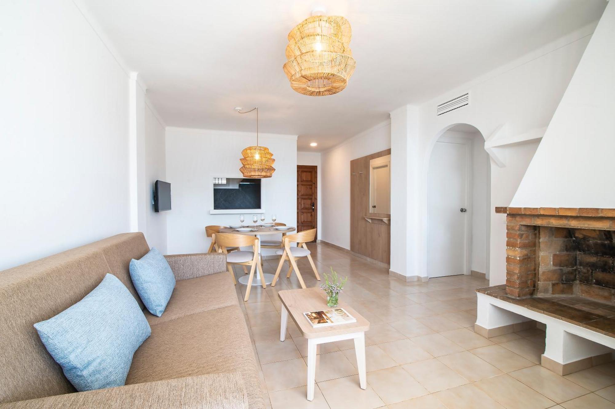 Pierre & Vacances Ros Ibiza Santa Eularia des Riu Ngoại thất bức ảnh